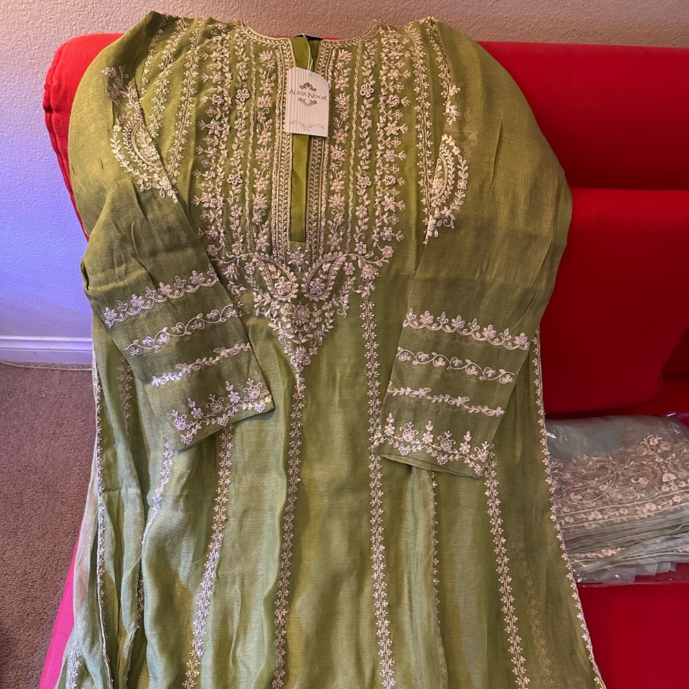 SOLDAuthentic/original Agha noor Pakistani dress